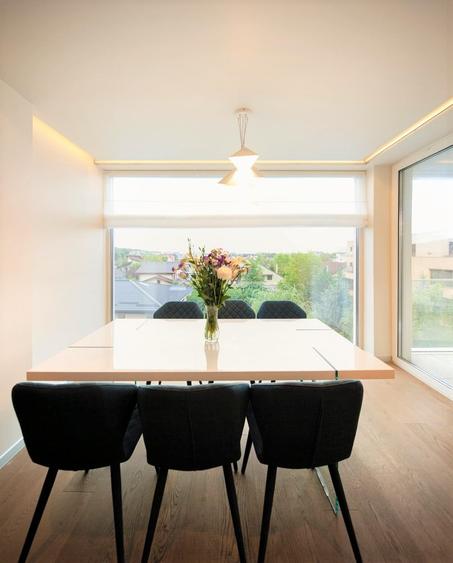 Apartament cu 3 camere decomandat, mobilat în Iancu Nicolae