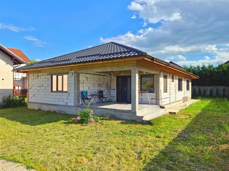 Casă individuală cu 3 camere cu Teren 517 Mp în Bujoreni