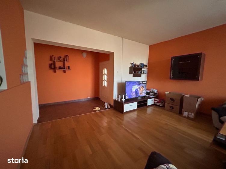Casă cu 4 camere în Valea lui Mihai