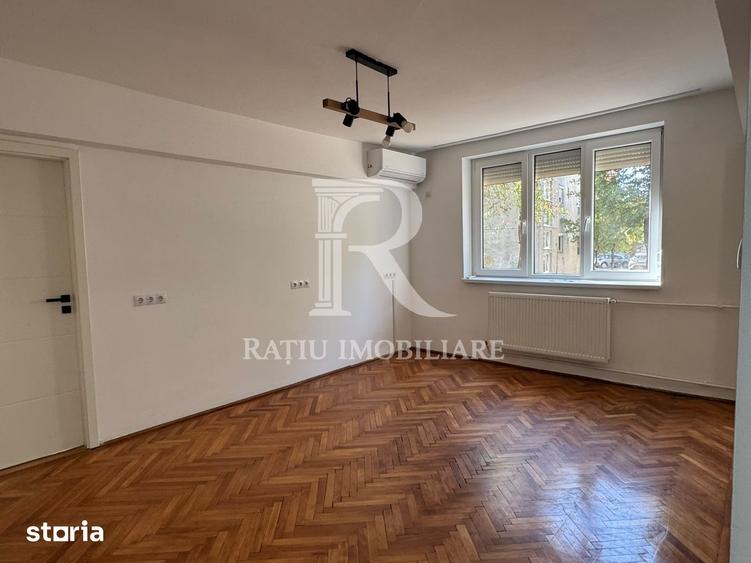 Apartament cu 2 camere, mobilat în Central