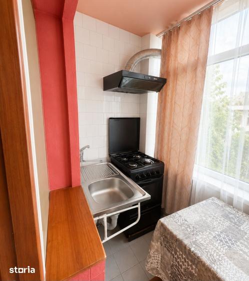Apartament cu 2 camere decomandat în Calea București