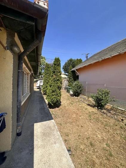 Casă cu 3 camere cu Teren 1731 Mp în Central