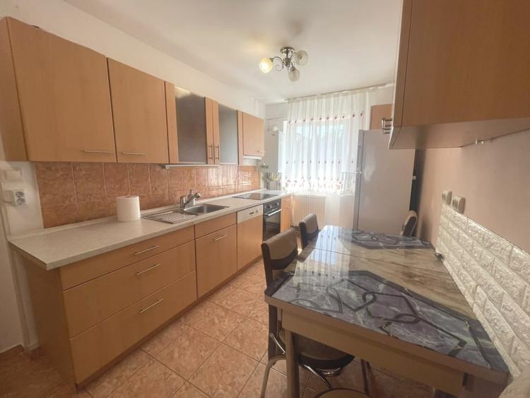 Apartament cu 2 camere semidecomandat, mobilat în Cetate — fotografia 1