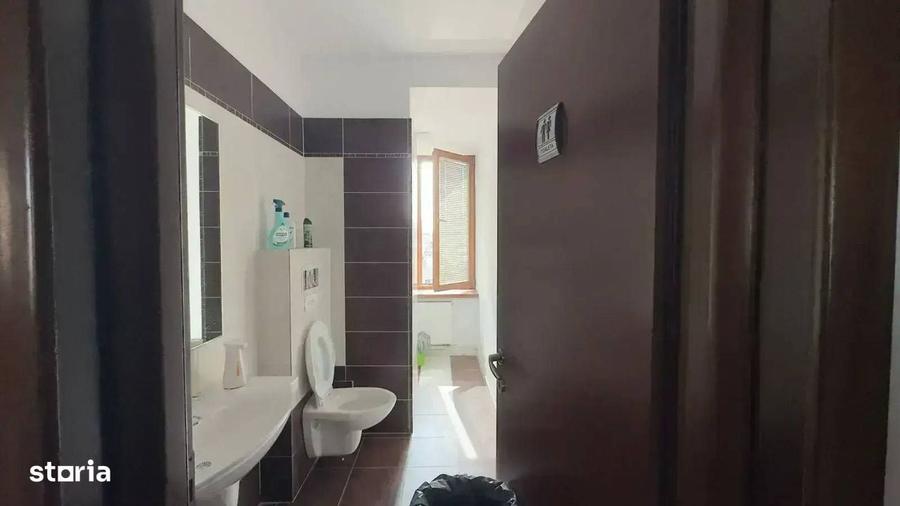 Apartament cu 4 camere decomandat în Dorobanți