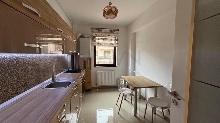Apartament cu 3 camere decomandat, mobilat în Fundeni
