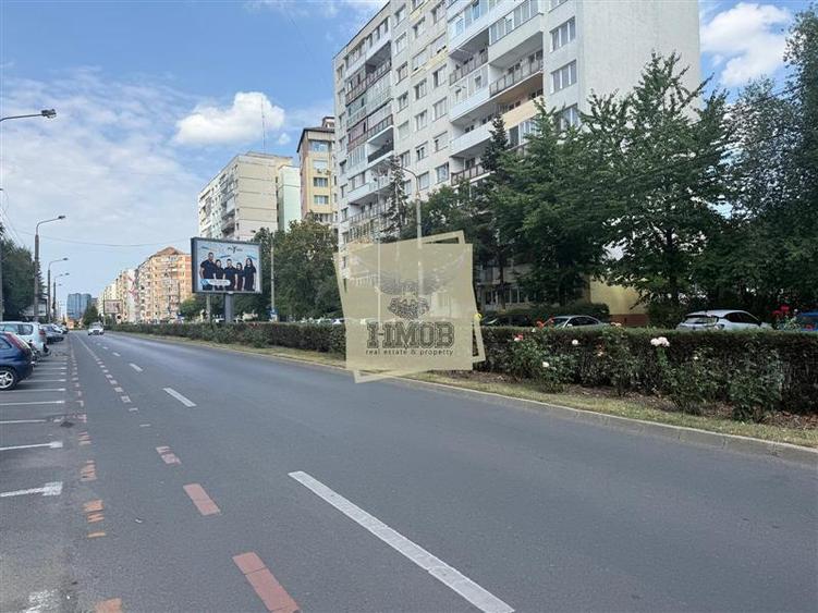 Apartament cu 4 camere decomandat în Mihai Viteazul