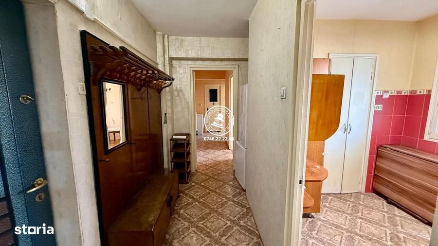 Apartament cu 3 camere decomandat în Alexandru cel Bun