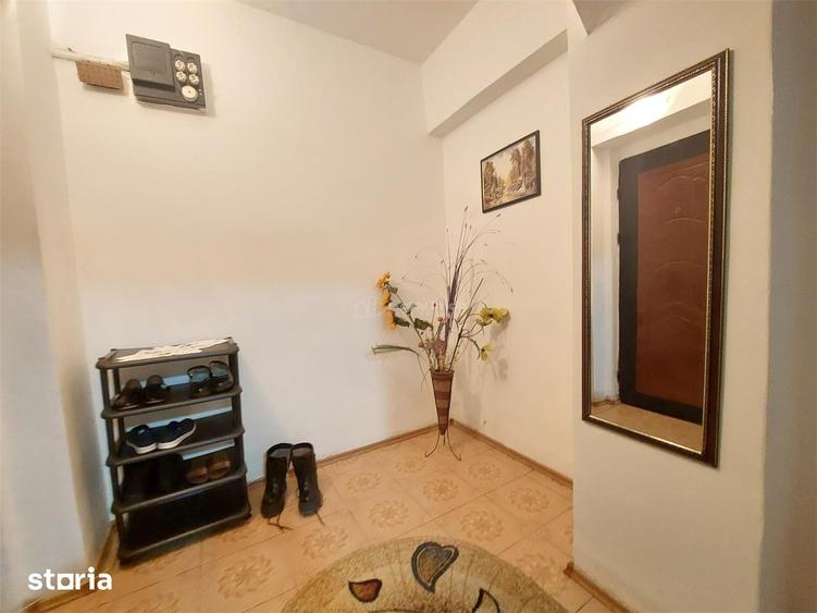 Apartament cu 3 camere decomandat în Dorobanți
