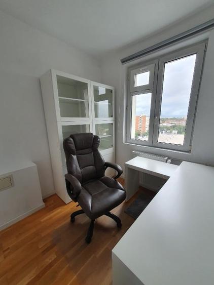 Apartament cu 3 camere decomandat, mobilat în Complex Studențesc