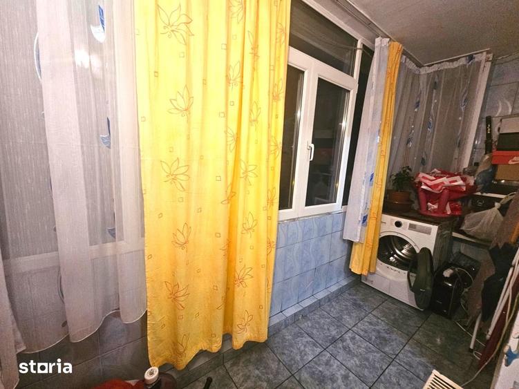 Apartament cu 3 camere decomandat în Aviației
