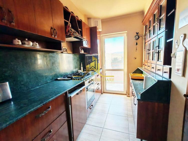 Apartament cu 3 camere decomandat, mobilat în Gheorgheni