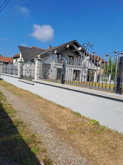 Casă cu 4 camere în Dudașu