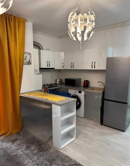 Apartament cu 2 camere semidecomandat, mobilat în Politehnica