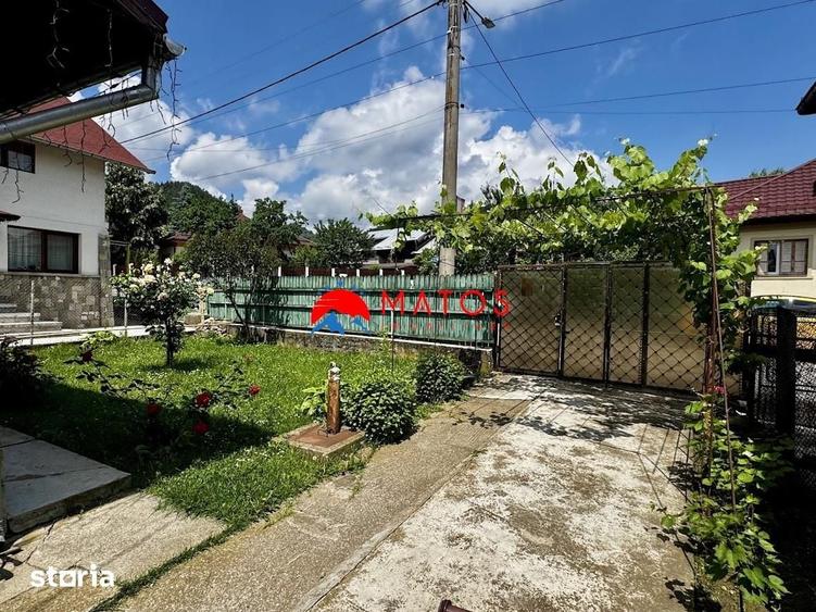 Casă cu 4 camere cu Teren 1387 Mp în Cornu