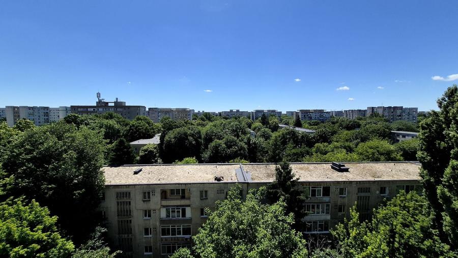 Apartament cu 2 camere semidecomandat, mobilat în Berceni