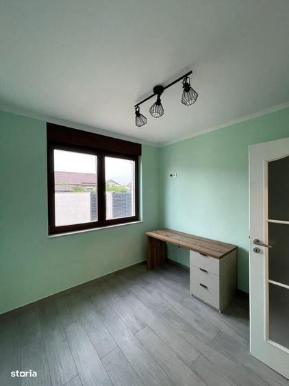 Casă cu 4 camere în Ghiroda