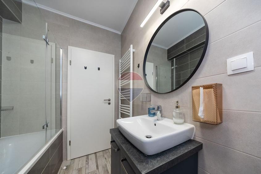Apartament cu 2 camere semidecomandat, mobilat în Bartolomeu