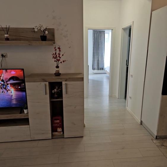 Apartament cu 3 camere decomandat, mobilat în Rahova