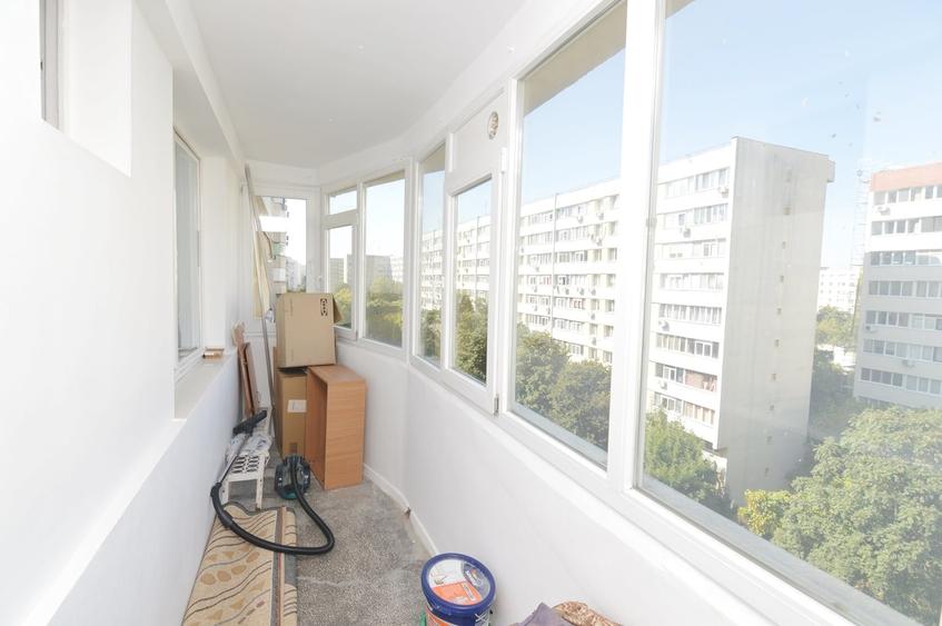 Apartament cu 2 camere decomandat în Lacul Tei