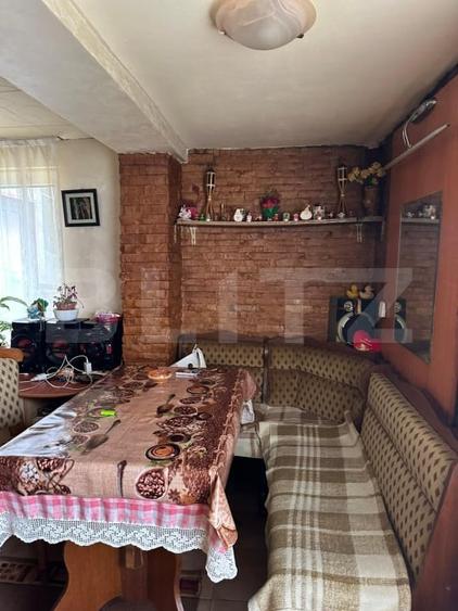 Casă individuală cu 6 camere cu Canalizare în Exterior Sud