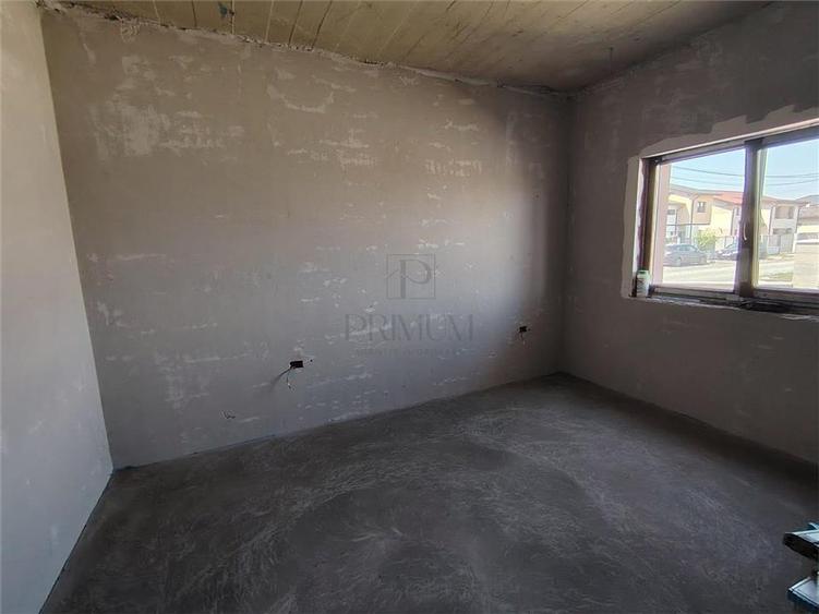 Duplex cu 4 camere cu Canalizare în Moșnița Veche