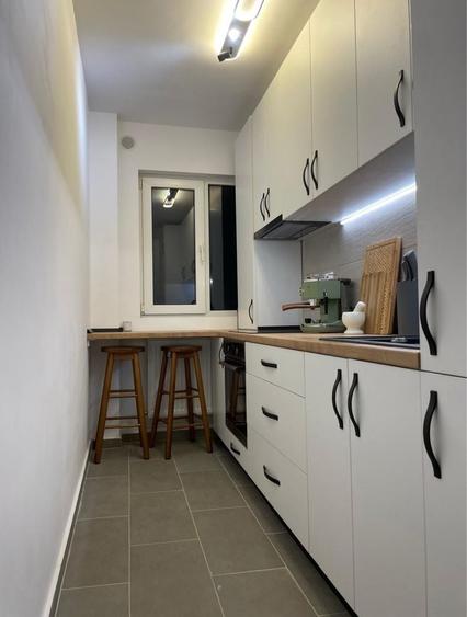 Apartament Deosebit 2 Camere Decomandat Centrala Proprie Zona Sagului Turist - 4