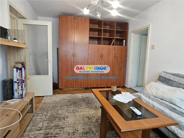 Vanzare apartament 3 camere semidecomandat Targoviste Micro 9 - 6