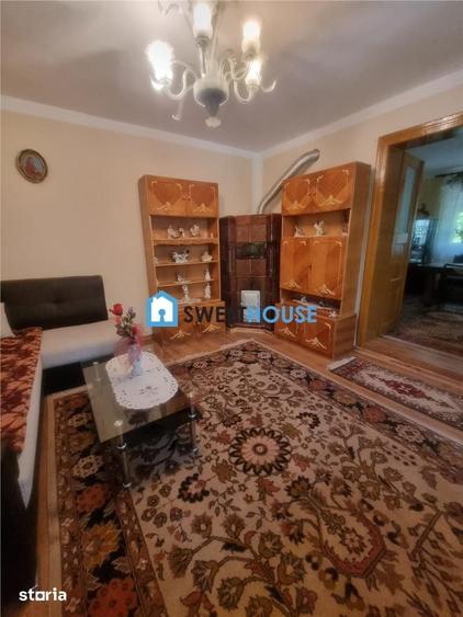 Casă cu 6 camere cu Teren 900 Mp în Șinca