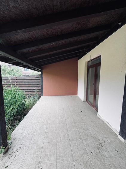 Duplex cu 5 camere cu Teren 400 Mp în Chișoda