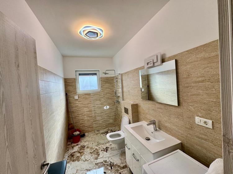 Apartament cu 4 camere decomandat în Ghirodei
