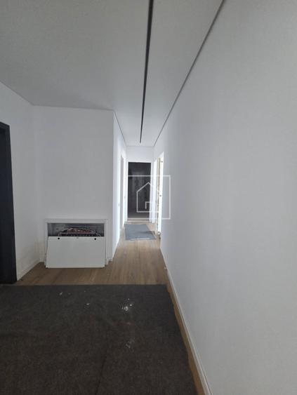 Apartament cu 3 camere decomandat în Ștrand