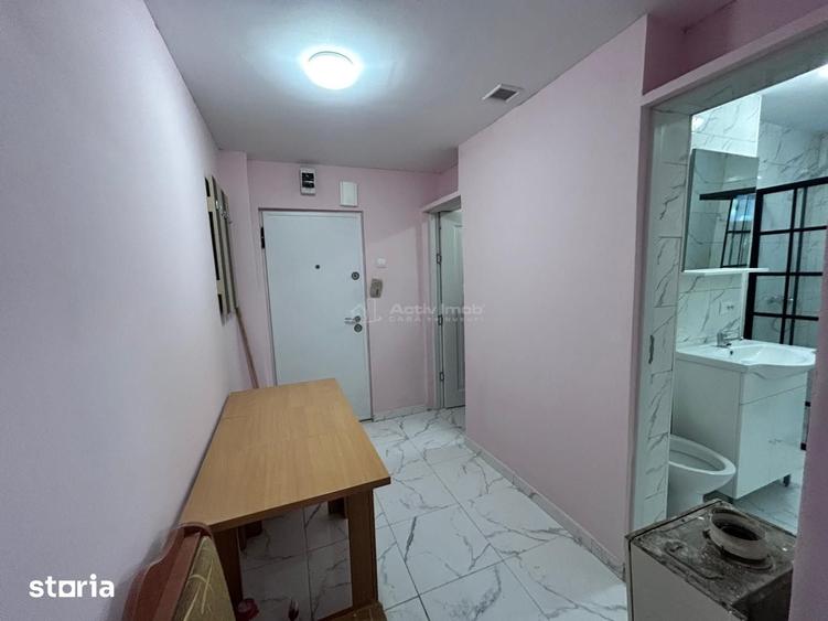 Apartament cu 2 camere semidecomandat în Central