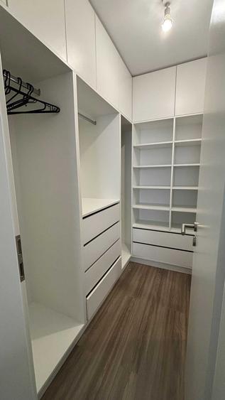 Apartament cu 3 camere decomandat, mobilat în Tractorul