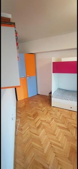 Apartament cu 3 camere decomandat în Dacia