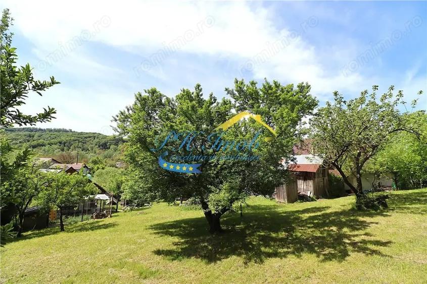 Casă cu 2 camere cu Teren 2208 Mp în Provița de Sus
