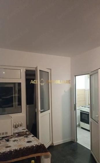 Apartament cu 2 camere decomandat, mobilat în Berceni