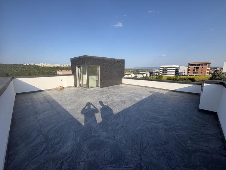 Casă cu 4 camere în Rediu