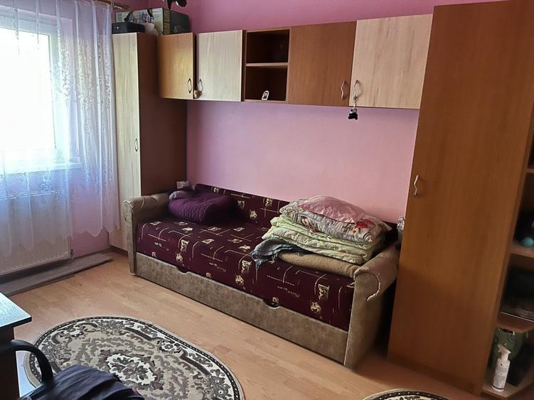 Apartament cu 3 camere decomandat în Dumbrăveni