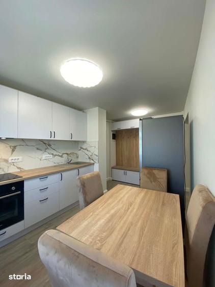 Apartament cu 3 camere semidecomandat în Micro 16