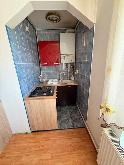 Apartament cu 4 camere decomandat în Exterior Vest