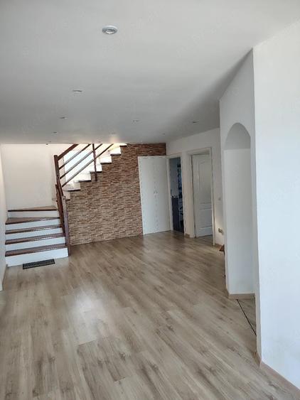 Casă cu Teren 600 Mp în Calomfirești