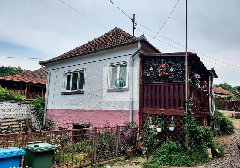 Casă individuală cu 2 camere cu Canalizare în Certeju de Sus