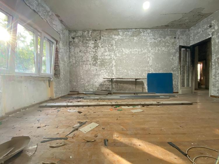 Apartament cu 3 camere decomandat în Calea Călărașilor