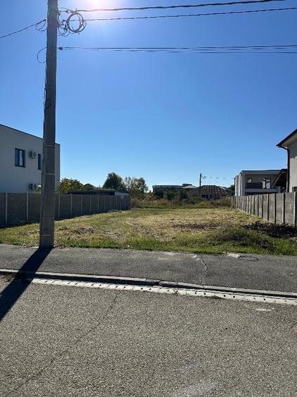 Teren Construcții intravilan de 556 mp, în Ghiroda