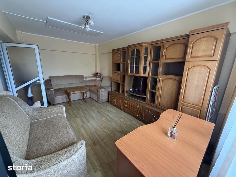 Apartament cu 2 camere decomandat în Micro 21