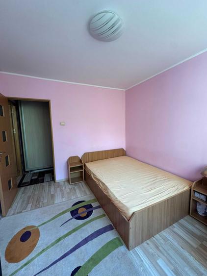 Apartament cu 2 camere decomandat în Drumul Taberei