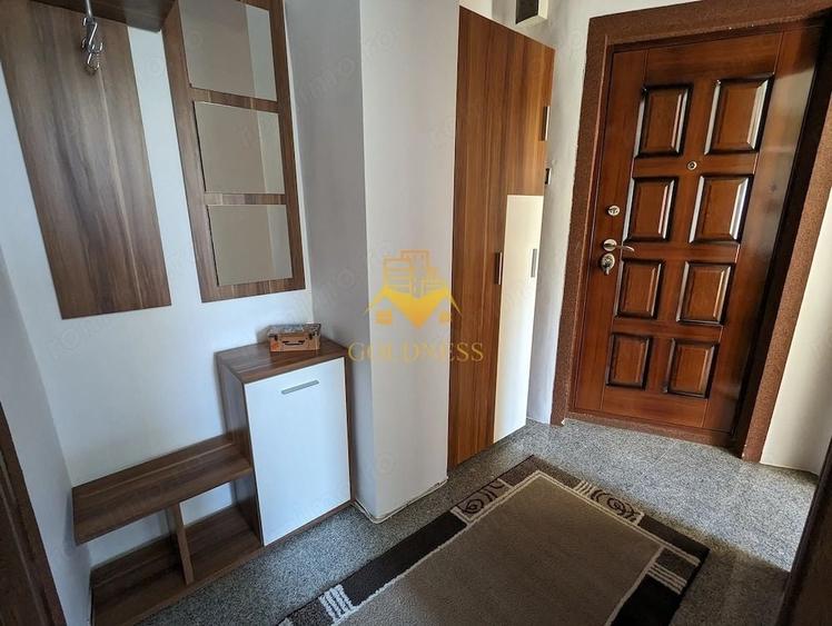 Garsonieră decomandată în Central