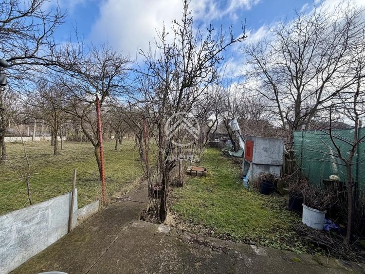 Casă individuală cu 4 camere cu Canalizare în Dâmbul Rotund