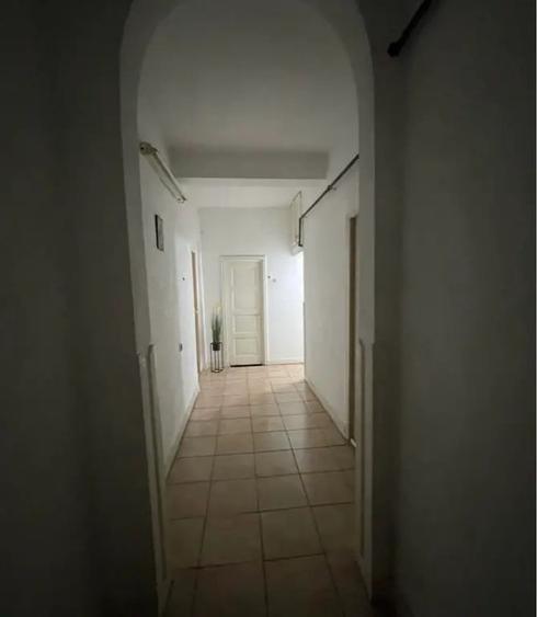 Apartament cu 2 camere decomandat în Petros