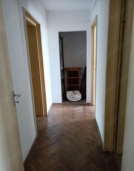Apartament cu 3 camere decomandat, mobilat în Lujerului